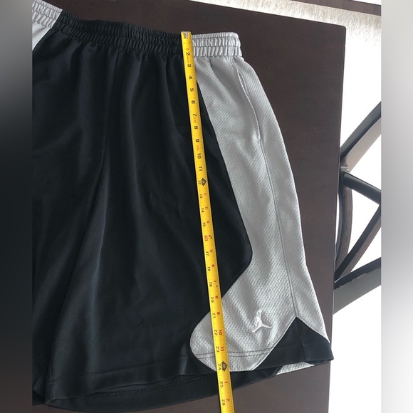 Jordan Shorts 3XL - Picture 4 of 4